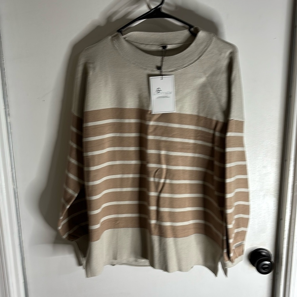 New with tags Etcyy New size medium sweater set in beige and tan